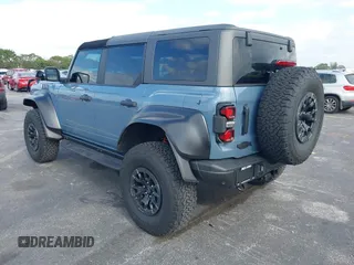 2023 Ford Bronco Raptor с VIN 1FMEE5JR6PLB05714, выставлен на аукционе IAAI как лот 41905036 с пробегом 6 115 миль миль и . История ставок и продаж доступна на DreamBid. Изображение 3.