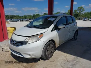 2015 Nissan Note SV z VIN 3N1CE2CP1FL361772, wystawiony jako IAAI lot #42042941 z przebiegiem 87 329 mil mil oraz . Historia ofert i sprzedaży dostępna na DreamBid. Obrazek 2.