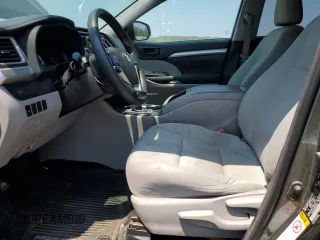 2018 Toyota Highlander LE with VIN 5TDBZRFH7JS876692, listed as a Copart auction lot 63097325 with 95,080 mi miles and Salvage title. Bid and sale history available at DreamBid. Image 7.