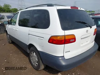 2000 Toyota Sienna LE with VIN 4T3ZF13C2YU315407, listed as a IAAI auction lot 42135146 with 268,622 mi miles and . Bid and sale history available at DreamBid. Image 3.