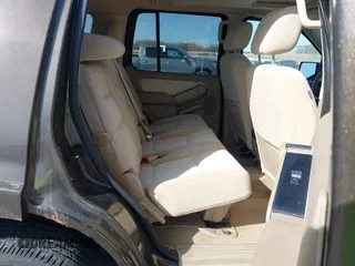 2008 Ford Explorer XLT with VIN 1FMEU73E88UB29534, listed as a IAAI auction lot 41775911 with 120,440 mi miles. Bid and sale history available at carsss.com. Image 8.