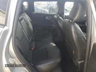 2023 Jeep Compass Trailhawk z VIN 3C4NJDDN0PT556600, wystawiony jako Copart lot #51180055 z przebiegiem 14 664 mil mil oraz Szkoda całkowita • Salvage title. Historia ofert i sprzedaży dostępna na DreamBid. Obrazek 11.