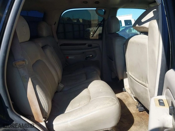 2002 Cadillac Escalade with VIN 1GYEK63N02R211749, listed as a IAAI auction lot 41462981 with 214,688 mi miles. Bid and sale history available at carsss.com. Image 8.