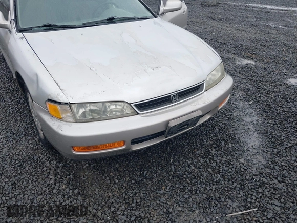 1997 Honda Accord LX with VIN 1HGCD5636VA237594, listed as a IAAI auction lot 41802597 with 215,782 mi miles and . Bid and sale history available at carsss.com. Image 6.
