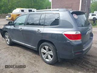 2013 Toyota Highlander Limited z VIN 5TDDK3EH0DS221967, wystawiony jako IAAI lot #42306472 z przebiegiem 198 316 mil mil oraz . Historia ofert i sprzedaży dostępna na DreamBid. Obrazek 3.