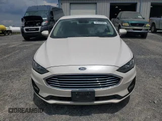2020 Ford Fusion SE with VIN 3FA6P0HD1LR119649, listed as a Copart auction lot 63858665 with 133,344 mi miles and Clean title. Bid and sale history available at DreamBid. Image 5.