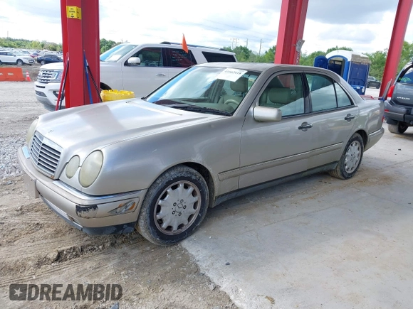1998 Mercedes-Benz E 320 with VIN WDBJF25F5WA581878, listed as a IAAI auction lot 41662418 with 154,886 mi miles and . Bid and sale history available at DreamBid. Image 2.