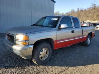 2000 GMC New Sierra 1500 SLE with VIN 1GTEK19T3YE384924, listed as a Copart auction lot 49610135 with Not Provided miles and Clean Title. Bid and sale history available at carsss.com. Image 1.