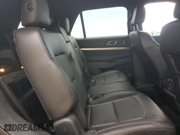 2018 Ford Explorer XLT z VIN 1FM5K8D87JGC55926, wystawiony jako Copart lot #57033875 z przebiegiem 197 354 mil mil oraz Szkoda całkowita • Salvage title. Historia ofert i sprzedaży dostępna na DreamBid. Obrazek 10.