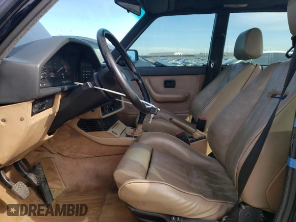 1988 BMW M5 z VIN WBSDC930XJ2791080, wystawiony jako Copart lot #45013965 z przebiegiem 158 194 mil mil oraz Czysty tytuł • Clean title. Historia ofert i sprzedaży dostępna na DreamBid. Obrazek 7.