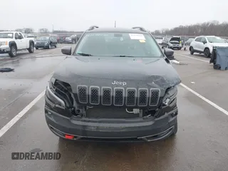 2019 Jeep Cherokee Trailhawk Elite with VIN 1C4PJMBX6KD418409, listed as a IAAI auction lot 41178690 with 80,755 mi miles. Bid and sale history available at carsss.com. Image 12.