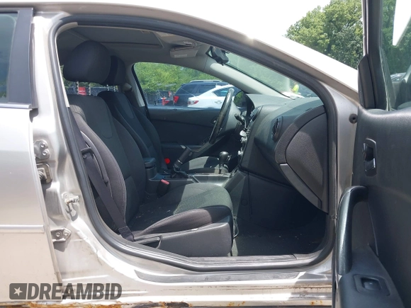 2008 Pontiac G6 GT with VIN 1G2ZH57N584142528, listed as a IAAI auction lot 42591375 with 166,708 mi miles and . Bid and sale history available at DreamBid. Image 5.