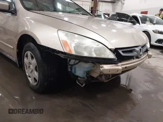 2005 Honda Accord LX z VIN 1HGCM56405A154610, wystawiony jako IAAI lot #41981328 z przebiegiem 177 047 mil mil oraz . Historia ofert i sprzedaży dostępna na DreamBid. Obrazek 18.