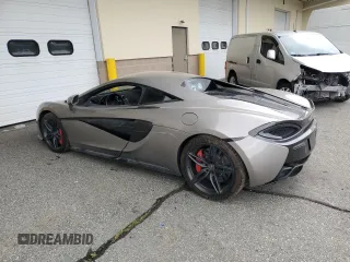 2017 McLaren 570S z VIN SBM13DAA7HW003763, wystawiony jako Copart lot #57582895 z przebiegiem 43 165 mil mil oraz Szkody całkowita. Historia ofert i sprzedaży dostępna na DreamBid. Obrazek 2.
