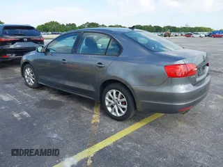 2011 Volkswagen Jetta Sedan SE w/Convenience & Sunroof with VIN 3VWDX7AJ9BM306477, listed as a IAAI auction lot 42144071 with 139,970 mi miles. Bid and sale history available at carsss.com. Image 3.