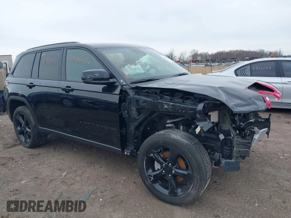 2024 Jeep Grand Cherokee Altitude z VIN 1C4RJHAG7RC679243, wystawiony jako IAAI lot #41920086 z przebiegiem Nie podano mil oraz . Historia ofert i sprzedaży dostępna na DreamBid. Obrazek 1.