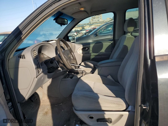 2005 Chevrolet TrailBlazer LS with VIN 1GNDS13S852385132, listed as a Copart auction lot 47251865 with NaN miles and Salvage Title. Bid and sale history available at carsss.com. Image 7.
