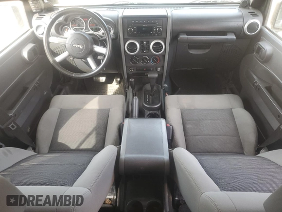 2010 Jeep Wrangler Unlimited Sahara with VIN 1J4BA5H1XAL146481, listed as a Copart auction lot 50998415 with 188,915 mi miles and Clean Title. Bid and sale history available at carsss.com. Image 9.