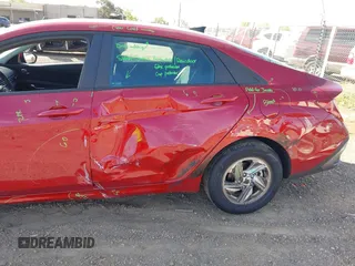 2025 Hyundai Elantra SE z VIN KMHLL4DG6SU864299, wystawiony jako IAAI lot #42024320 z przebiegiem 5 723 mil mil oraz . Historia ofert i sprzedaży dostępna na DreamBid. Obrazek 6.