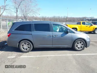 2011 Honda Odyssey EX-L with VIN 5FNRL5H60BB103430, listed as a IAAI auction lot 41752581 with 108,422 mi miles and . Bid and sale history available at carsss.com. Image 13.