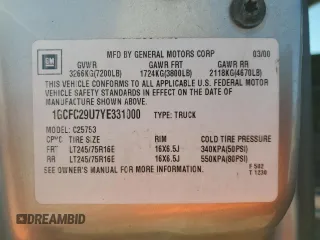 2000 Chevrolet Silverado 2500 LS z VIN 1GCFC29U7YE331000, wystawiony jako Copart lot #47569685 z przebiegiem 350 282 mil mil oraz Szkoda całkowita • Salvage title. Historia ofert i sprzedaży dostępna na DreamBid. Obrazek 14.