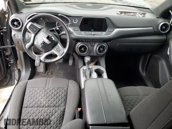 2020 Chevrolet Blazer LT z VIN 3GNKBBRA6LS572415, wystawiony jako Copart lot #48254355 z przebiegiem 48 229 mil mil oraz Szkody całkowita. Historia ofert i sprzedaży dostępna na DreamBid. Obrazek 8.