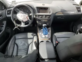 2014 Audi Q5 Premium Plus z VIN WA1CMAFPXEA071360, wystawiony jako Copart lot #53976425 z przebiegiem 249 726 mil mil oraz Szkoda całkowita • Salvage title. Historia ofert i sprzedaży dostępna na DreamBid. Obrazek 8.