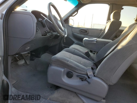 2001 Ford F-150 XL with VIN 2FTRX07L51CA91232, listed as a Copart auction lot 88556635 with 268,582 mi miles and Salvage Title. Bid and sale history available at carsss.com. Image 7.
