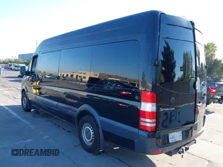 2018 Mercedes-Benz Sprinter Passenger with VIN WDZPE8CD3JP611517, listed as a IAAI auction lot 37859774 with 170,517 mi miles. Bid and sale history available at carsss.com. Image 3.
