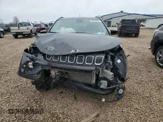 2022 Jeep Compass Latitude with VIN 3C4NJDBB5NT104566, listed as a Copart auction lot 50793525 with 15,817 mi miles and Salvage Title. Bid and sale history available at DreamBid. Image 5.