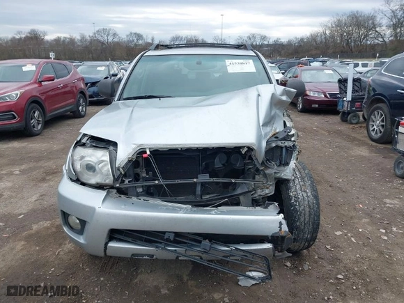 2007 Toyota 4Runner SR5 with VIN JTEZU14R270098030, listed as a IAAI auction lot 41538817 with 425,634 mi miles. Bid and sale history available at carsss.com. Image 12.