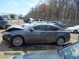 2013 Lexus ES 4dr Sdn with VIN JTHBK1GG4D2028601, listed as a IAAI auction lot 41922786 with 149,007 mi miles. Bid and sale history available at carsss.com. Image 14.