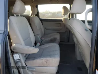 2021 Kia Sedona LX with VIN KNDMB5C12M6668527, listed as a Copart auction lot 84026154 with 165,585 mi miles and Salvage Title. Bid and sale history available at carsss.com. Image 12.