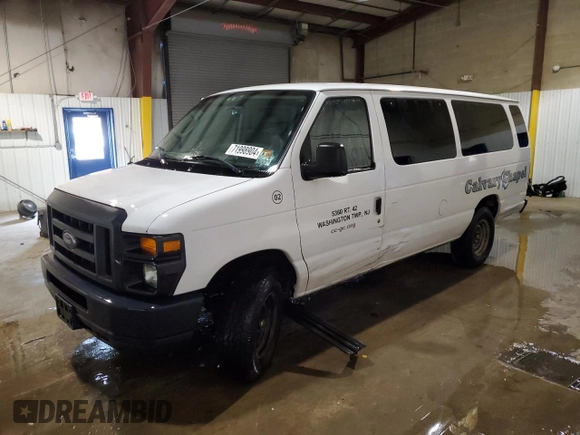 2013 Ford Econoline Passenger XL with VIN 1FBSS3BL2DDA83459, listed as a Copart auction lot 71998904 with 70,163 mi miles and Salvage Title. Bid and sale history available at DreamBid. Image 1.