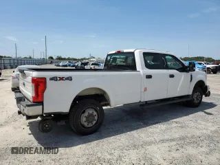 2018 Ford F-350 Platinum with VIN 1FT7W3B65JEC21002, listed as a Copart auction lot 57288995 with 157,662 mi miles and Salvage title. Bid and sale history available at DreamBid. Image 3.