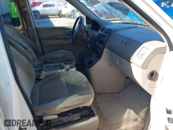 2004 Kia Sedona LX with VIN KNDUP131046577380, listed as a IAAI auction lot 41468710 with 138,451 mi miles and . Bid and sale history available at DreamBid. Image 5.