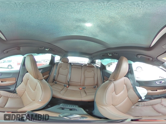 2023 Volvo XC60 Plus Dark Theme z VIN YV4H60DLXP1338593, wystawiony jako Copart lot #54832565 z przebiegiem 17 406 mil mil oraz Nie do naprawy • Non repairable. Historia ofert i sprzedaży dostępna na DreamBid. Obrazek 16.