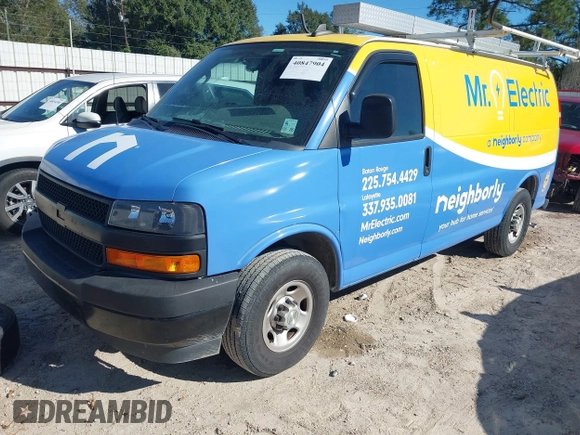 2020 Chevrolet Express Cargo Van with VIN 1GCWGAFP1L1193855, listed as a IAAI auction lot 40847904 with 76,462 mi miles. Bid and sale history available at carsss.com. Image 17.