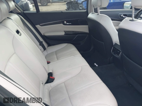 2015 Kia K900 Luxury with VIN KNALW4D46F6021230, listed as a IAAI auction lot 41505617 with 87,784 mi miles. Bid and sale history available at carsss.com. Image 8.