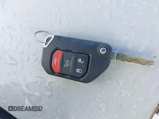 2022 Jeep Gladiator Willys z VIN 1C6JJTAM4NL130350, wystawiony jako IAAI lot #41964484 z przebiegiem Nie podano mil oraz . Historia ofert i sprzedaży dostępna na DreamBid. Obrazek 11.