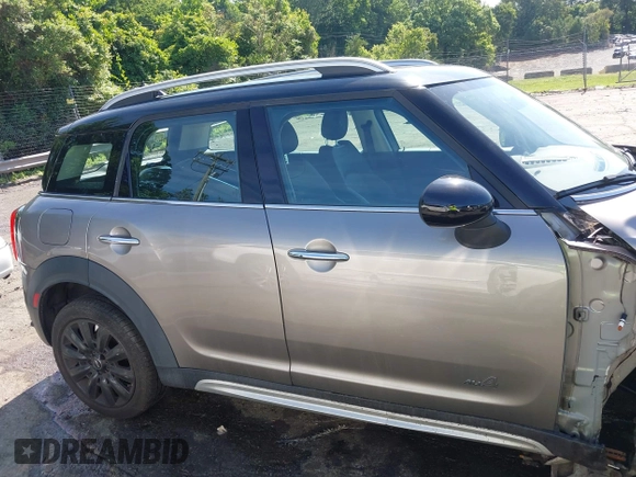 2018 MINI Countryman Cooper S with VIN WMZYT5C37J3E59574, listed as a IAAI auction lot 42534496 with 51,347 mi miles and . Bid and sale history available at DreamBid. Image 14.