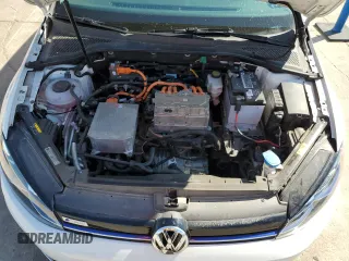 2019 Volkswagen Golf SEL Premium с VIN WVWPR7AU1KW910142, выставлен на аукционе Copart как лот 70452434 с пробегом 35 702 миль миль и Списание • Salvage title. История ставок и продаж доступна на DreamBid. Изображение 11.