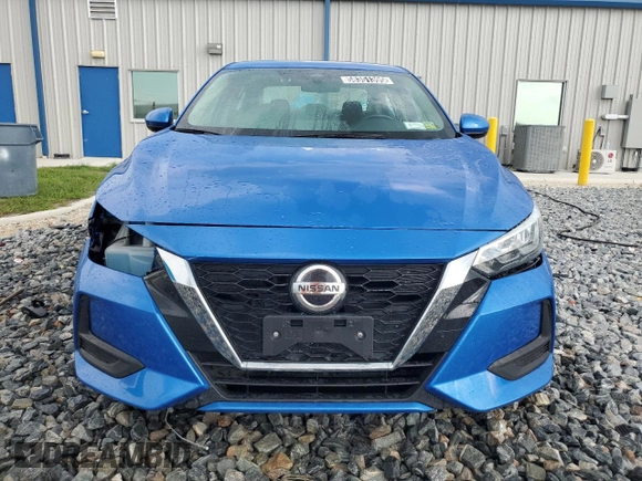 2021 Nissan Sentra SV z VIN 3N1AB8CV4MY281657, wystawiony jako Copart lot #58351395 z przebiegiem 56 758 mil mil oraz Czysty tytuł • Clean title. Historia ofert i sprzedaży dostępna na DreamBid. Obrazek 5.