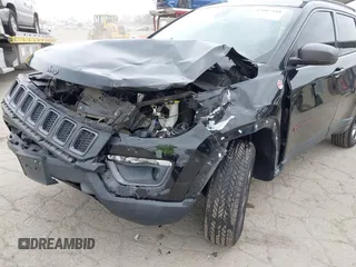 2018 Jeep Compass Trailhawk with VIN 3C4NJDDB3JT451658, listed as a IAAI auction lot 42087588 with 90,189 mi miles and . Bid and sale history available at DreamBid. Image 6.