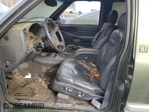 2001 GMC Jimmy SLE with VIN 1GKDT13W912219905, listed as a Copart auction lot 45172185 with 0 mi miles and Salvage Title. Bid and sale history available at carsss.com. Image 7.