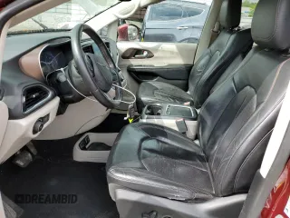 2017 Chrysler Pacifica Touring L Plus z VIN 2C4RC1EG6HR840098, wystawiony jako Copart lot #55848335 z przebiegiem 233 269 mil mil oraz Szkoda całkowita • Salvage title. Historia ofert i sprzedaży dostępna na DreamBid. Obrazek 7.