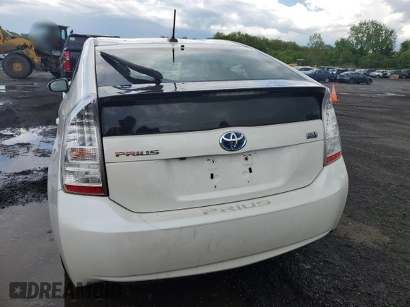 2011 Toyota Prius I z VIN JTDKN3DU4B5321344, wystawiony jako Copart lot #55959235 z przebiegiem Nie podano mil oraz Szkoda całkowita • Salvage title. Historia ofert i sprzedaży dostępna na DreamBid. Obrazek 6.