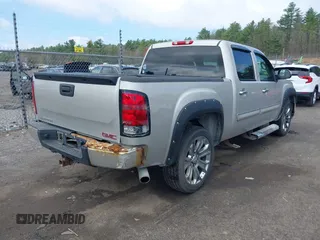 2008 GMC Sierra Denali z VIN 2GTEK638X81159807, wystawiony jako IAAI lot #42075788 z przebiegiem 143 393 mil mil oraz . Historia ofert i sprzedaży dostępna na DreamBid. Obrazek 4.