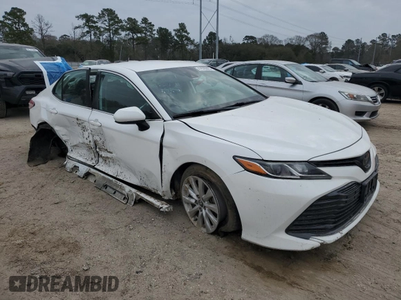 2020 Toyota Camry LE with VIN 4T1C11AK4LU930850, listed as a Copart auction lot 47626665 with 115,824 mi miles and Salvage Title. Bid and sale history available at DreamBid. Image 4.