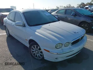 2003 Jaguar X-Type z VIN SAJEB52D33XD45956, wystawiony jako IAAI lot #41985467 z przebiegiem Nie podano mil oraz . Historia ofert i sprzedaży dostępna na DreamBid. Obrazek 1.